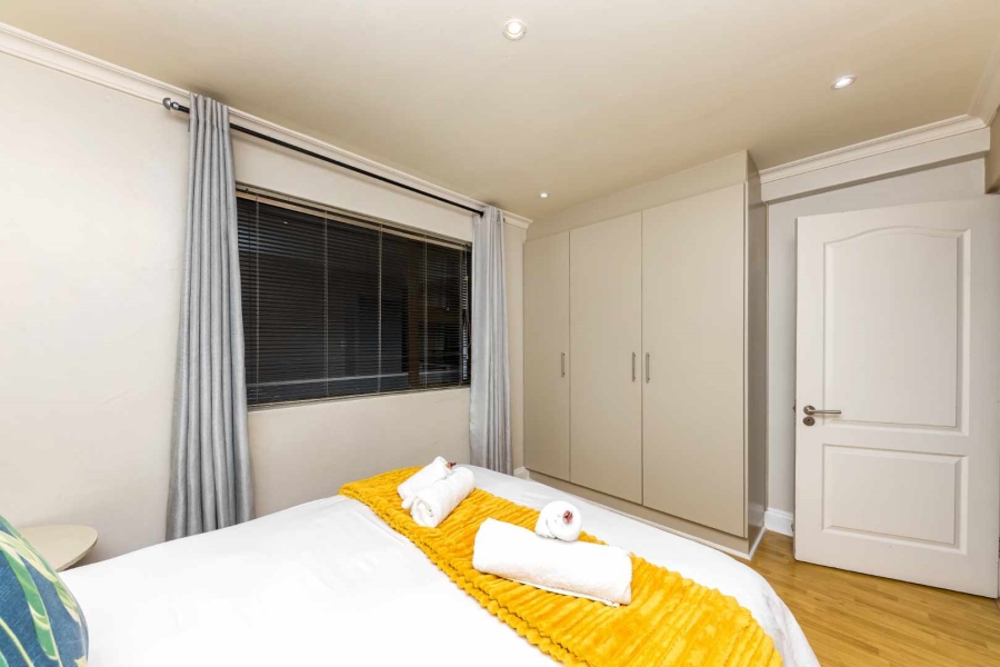 2 Bedroom Property for Sale in Sea Point Western Cape